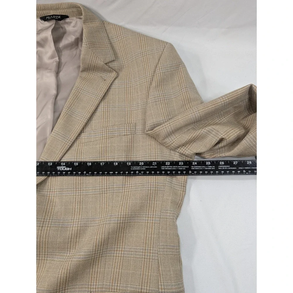 Jos. A. Bank best fitting